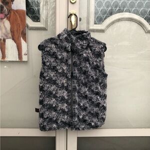 Beautiful, Plush Faux Fur Vest (Size S)
